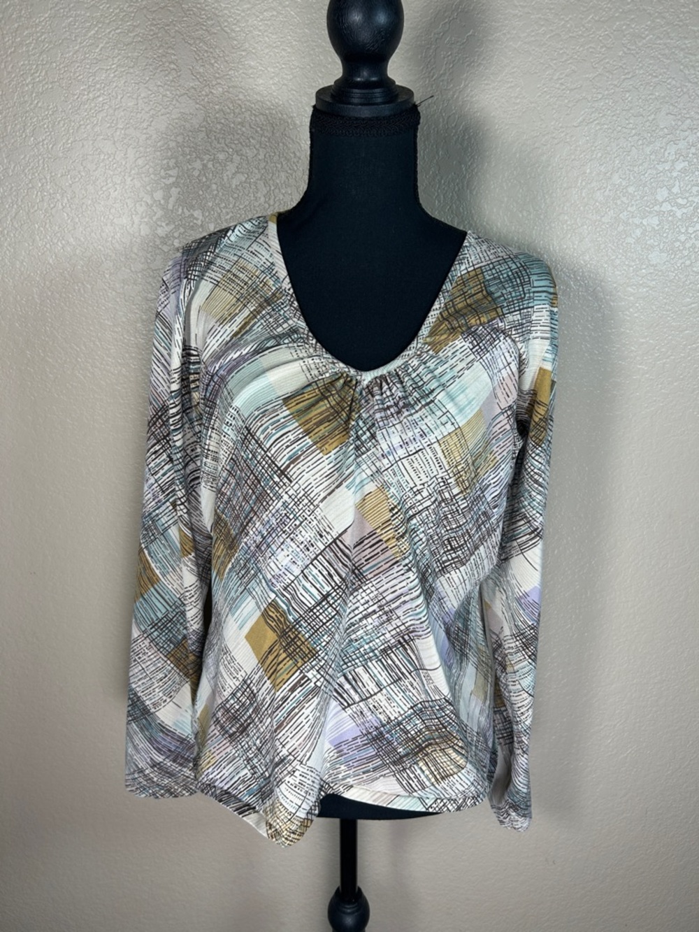 Talbots Silk Blend Abstract Plaid V-Neck Top Size L Long Sleeve Multicolor